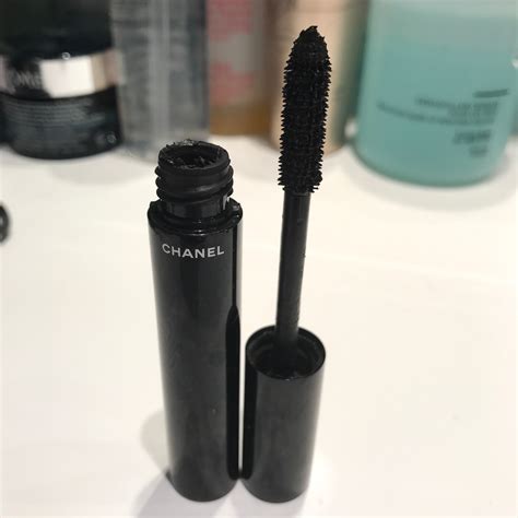 mascara le volume revolution chanel|chanel le volume mascara review.